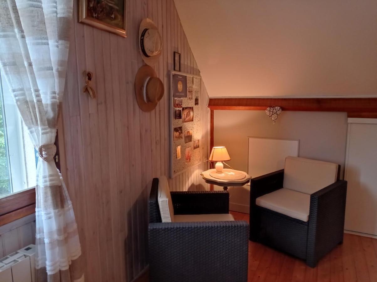 chambre campagnarde du grès rouge avec petit déj Beauval Extérieur photo