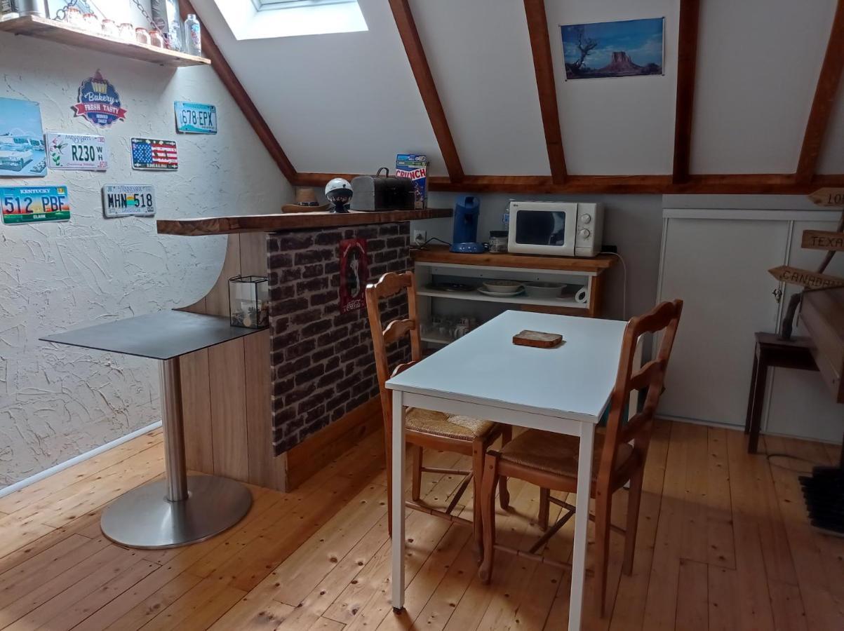 chambre campagnarde du grès rouge avec petit déj Beauval Extérieur photo